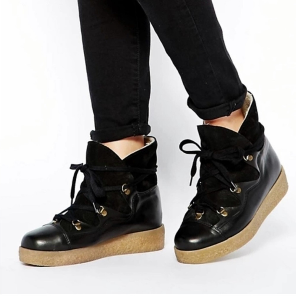 Ganni Masha Texas Boots Sherpa /
Leather / Size 37 (Fit 6)